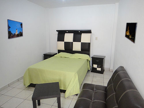 Habitaci&oacute,n Sencilla