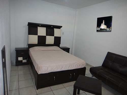 Habitaci&oacute,n Sencilla